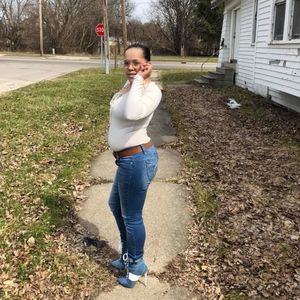 Meet your Posher, Vanessa